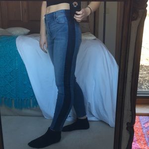 NEVER WORN Sz:29 High waisted jeans w/ side stripe